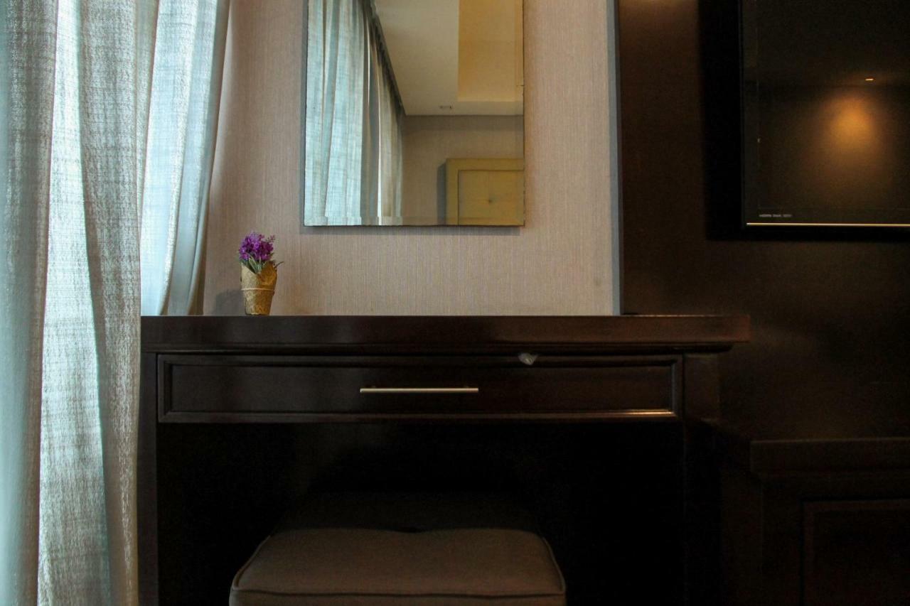 Elegant 1Br Kemang Village Apartment By Travelio Джакарта Екстериор снимка