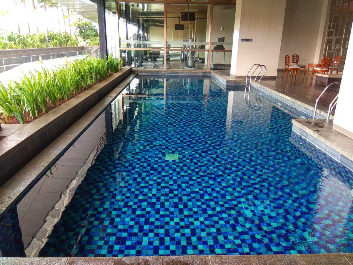 Elegant 1Br Kemang Village Apartment By Travelio Джакарта Екстериор снимка